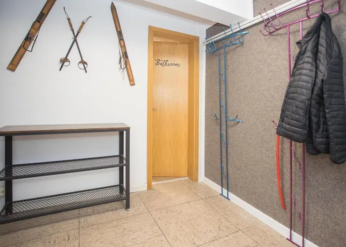 Welcome In - Groepsaccommodatie Met Terras En Berging Winterberg